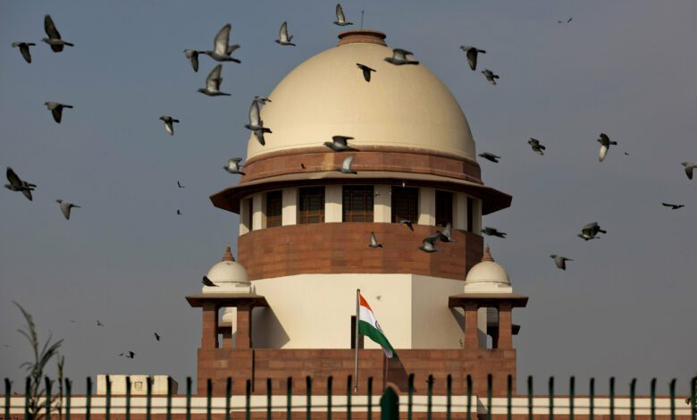 المحكمة العليا في الهند تنظر في تقنين زواج المثليين: NPR