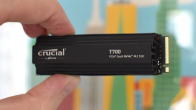 يُظهر Crucial T700 الآمال والقيود التي توفرها محركات الأقراص ذات الحالة الثابتة PCIe 5.0 SSD